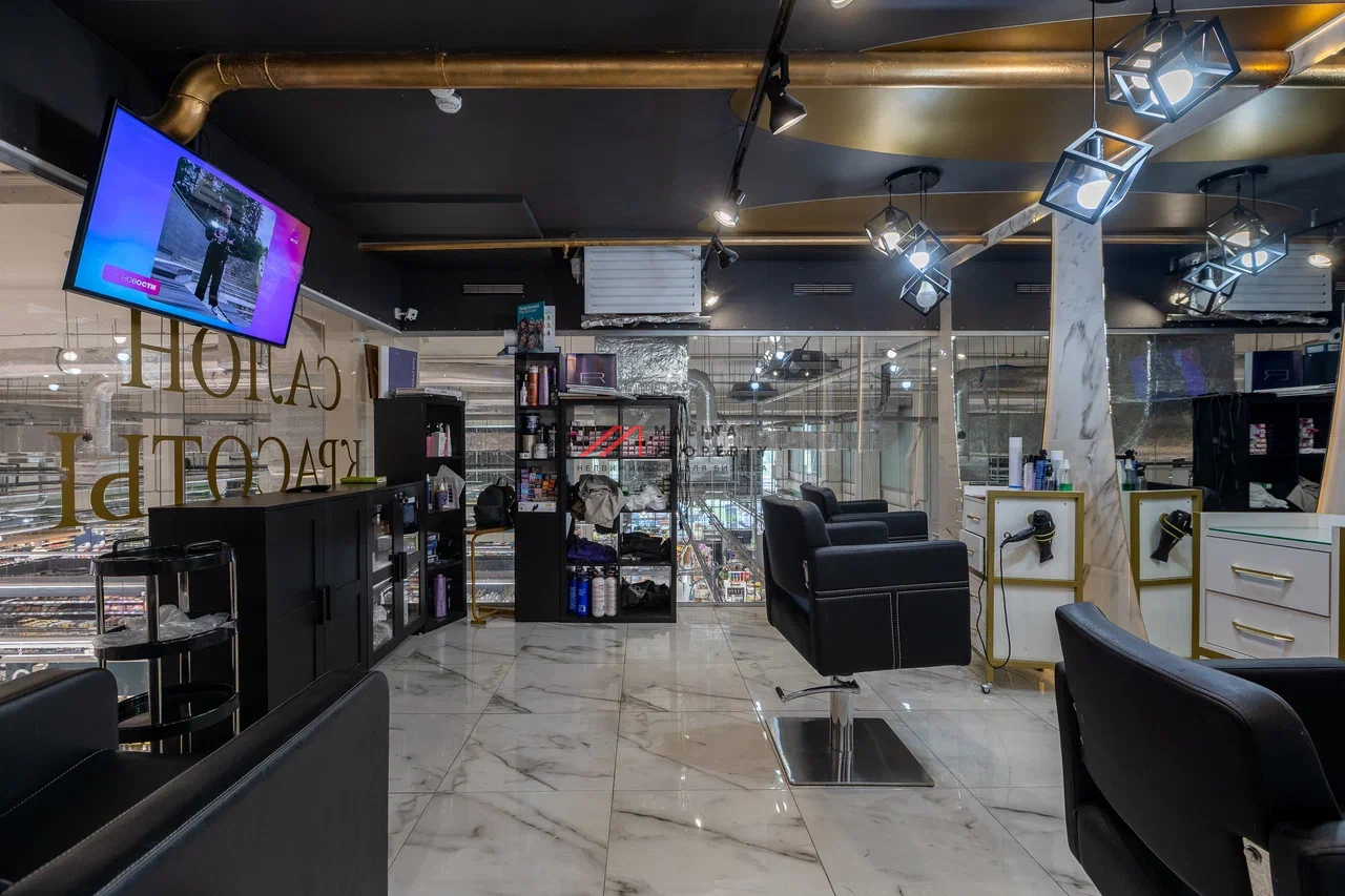 Продажа помещения с арендаторами на выходе из метро