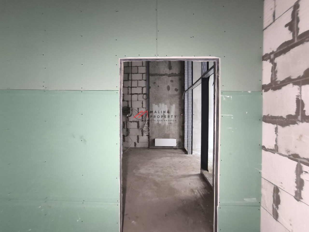 Продажа торгового помещения в новом доме