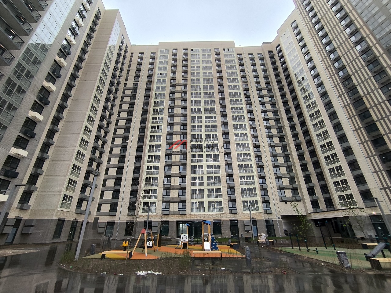 Продажа торгового помещения в новом доме