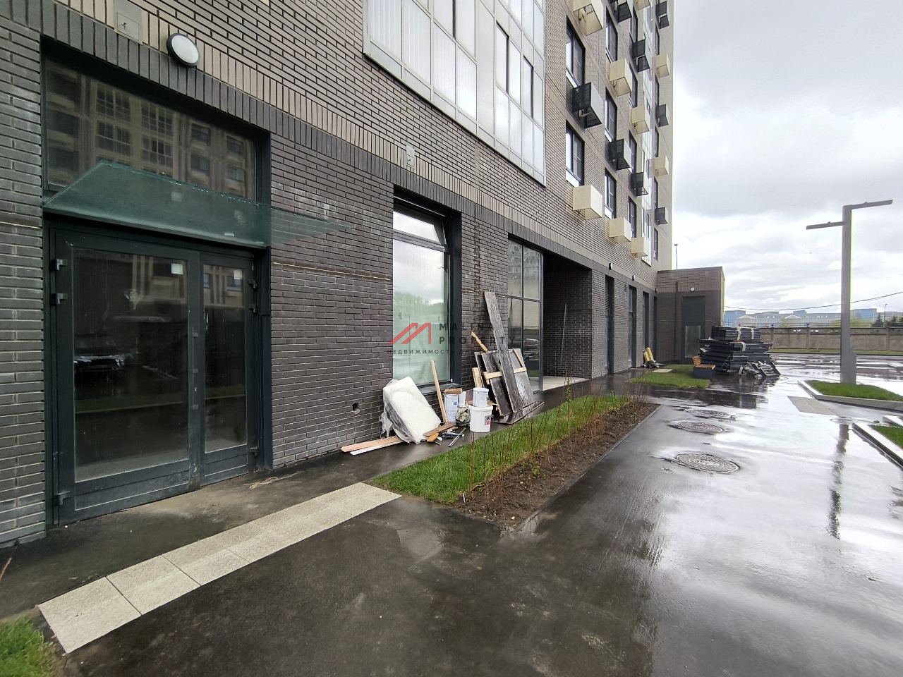 Аренда торгового помещения в новом доме