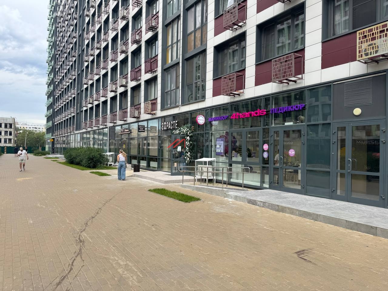 Продажа помещения арендатором 4Hands