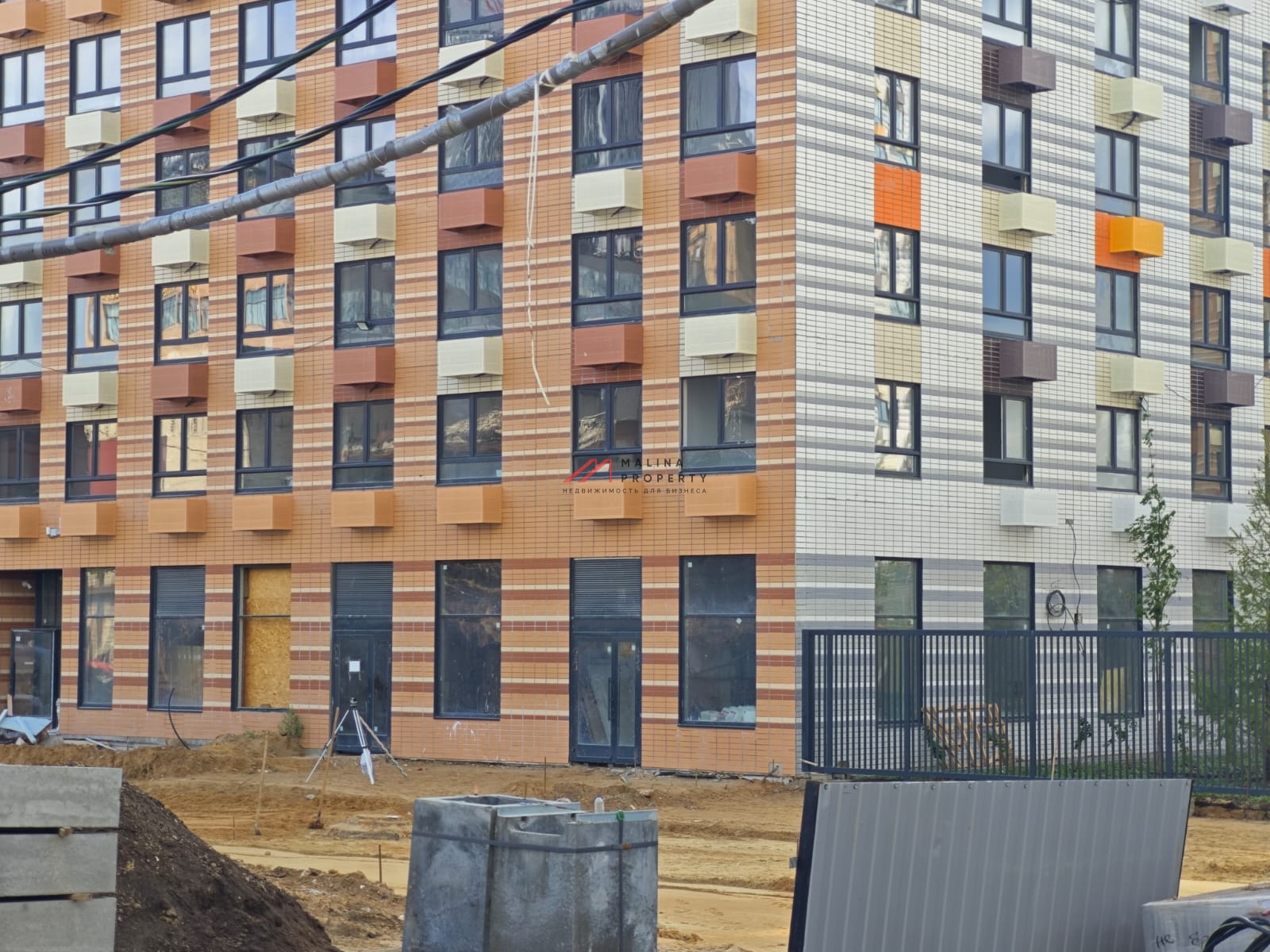 Продажа помещения с супермаркетом Магнит в ЖК "Амурский Парк"