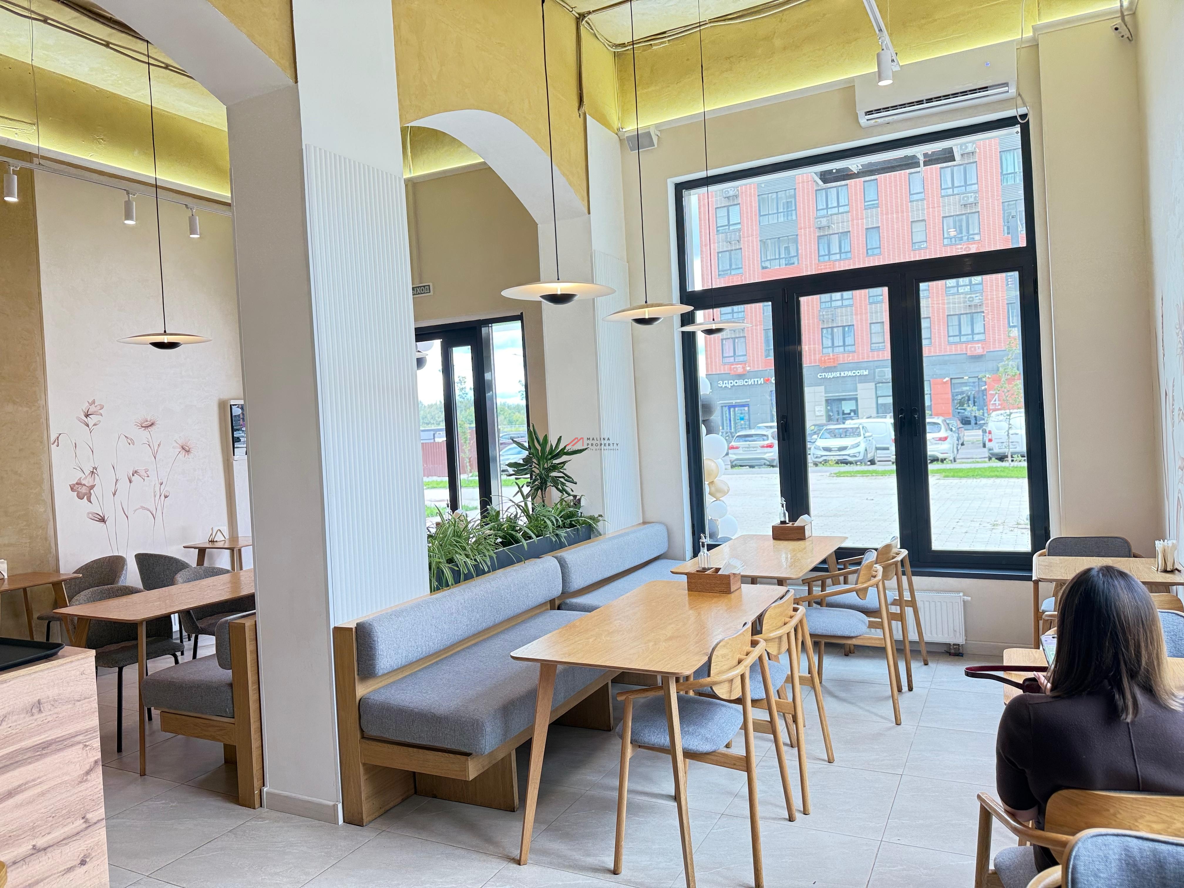 Продажа помещения торгового с арендатором Max Bakery