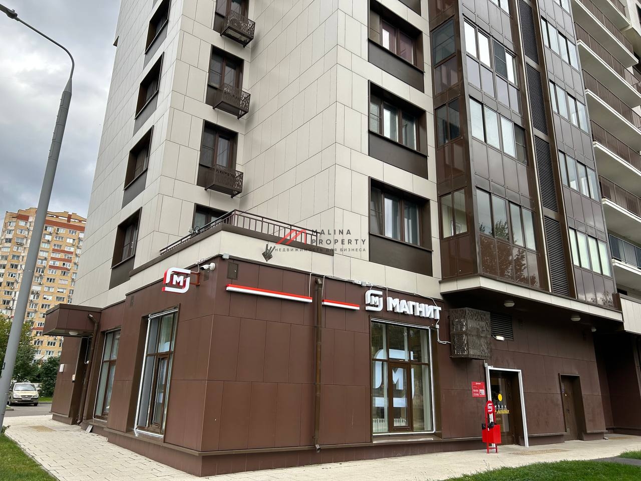 Продажа помещения с магазином Магнит в новом доме
