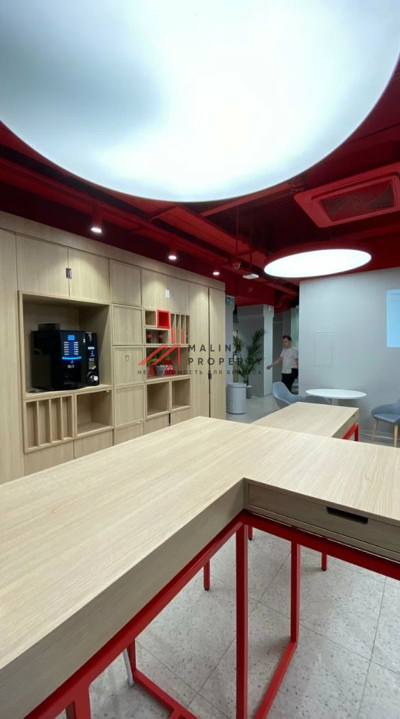 Продажа помещения с  "Альфа Банк" на Профсоюзной