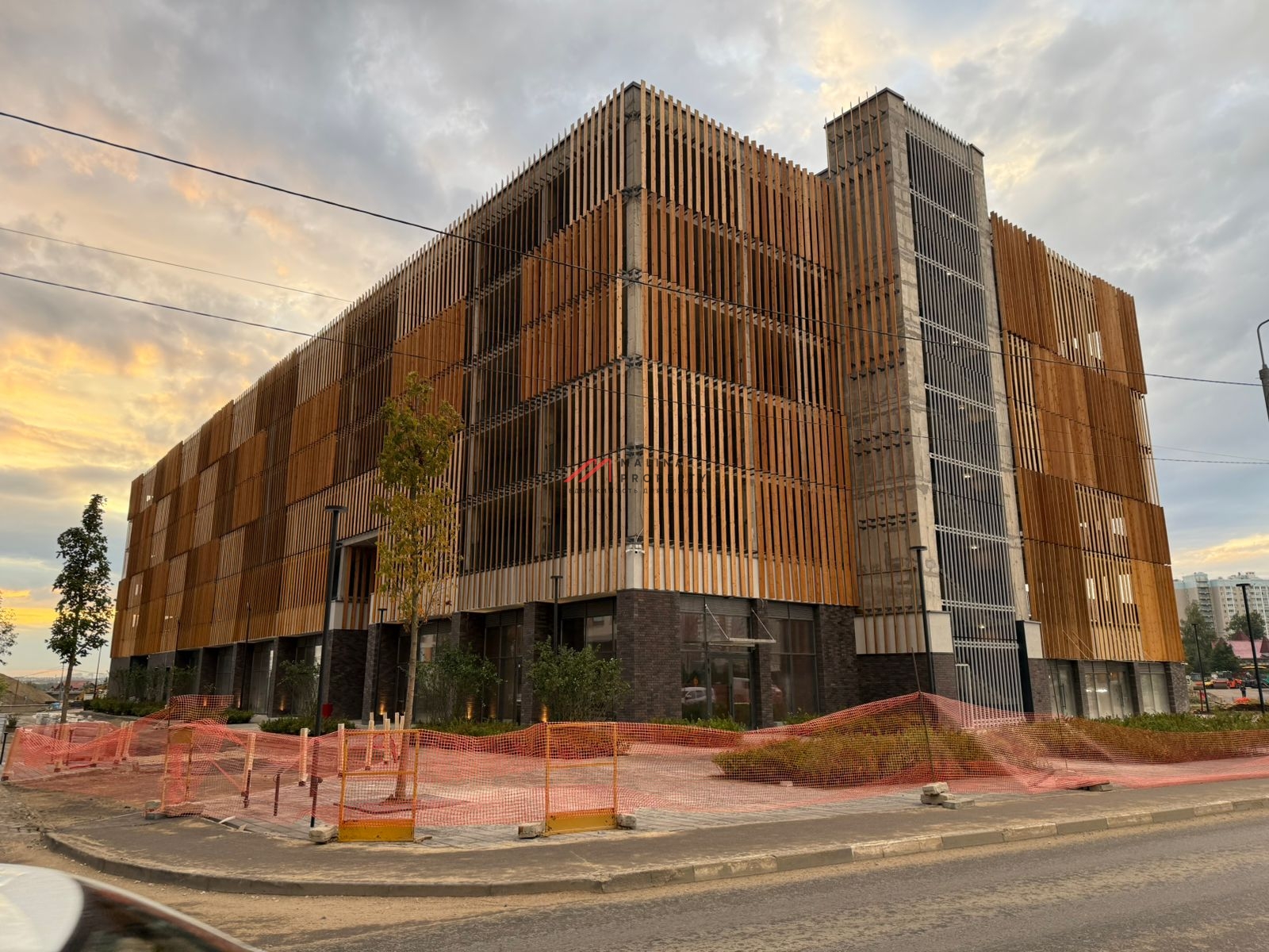 Аренда торгового помещения в ЖК "Пеpвый квaртал" 