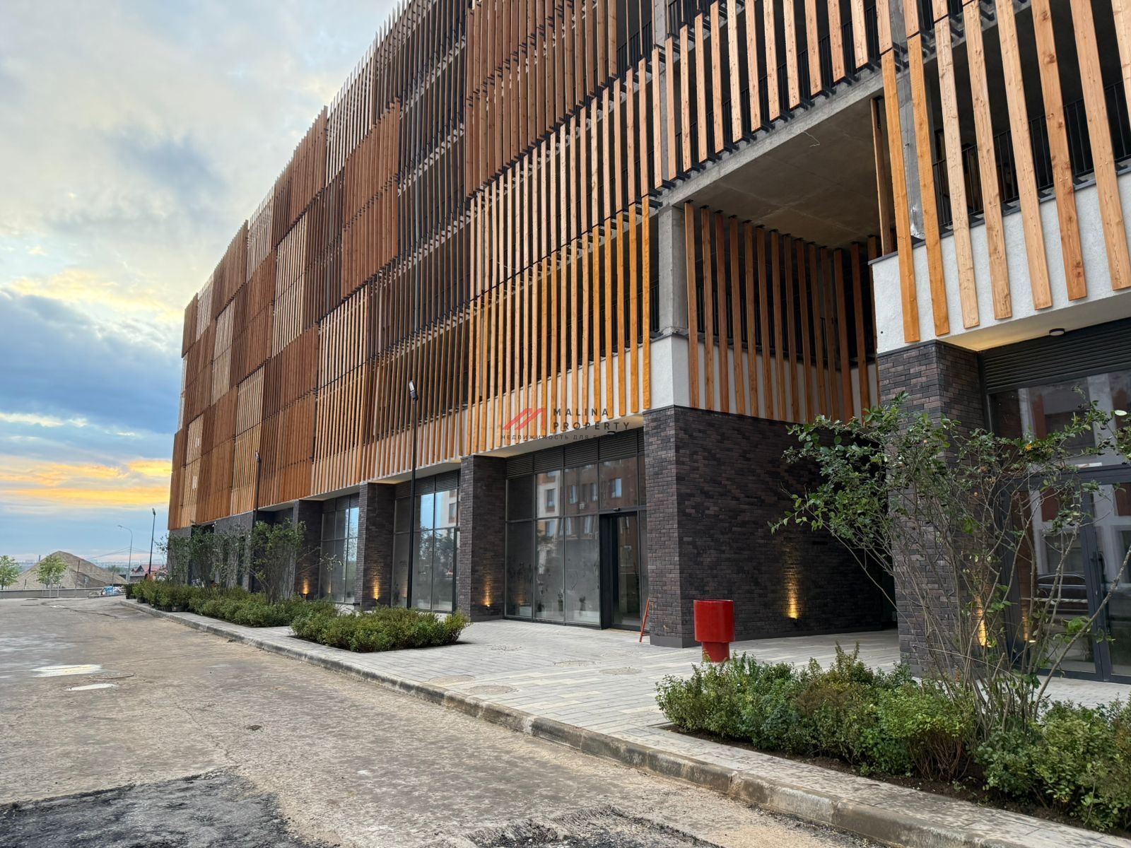 Аренда торгового помещения в ЖК "Пеpвый квaртал" 