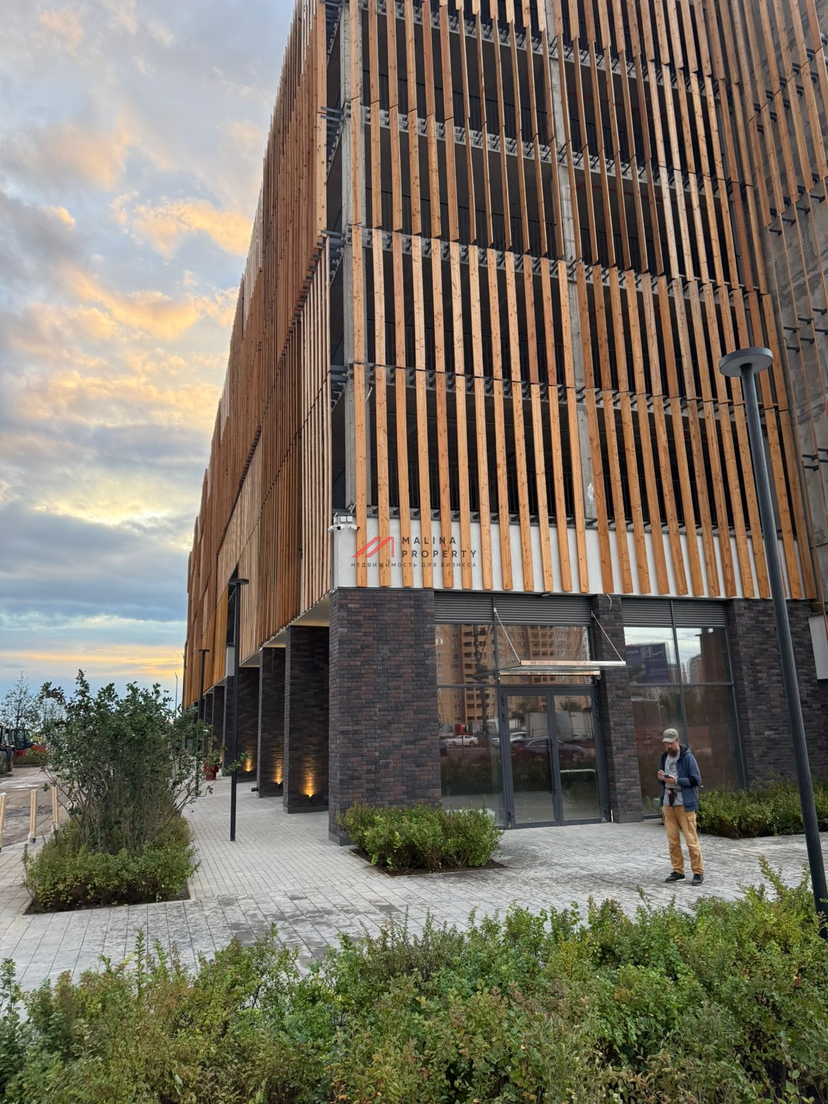 Аренда торгового помещения в ЖК "Пеpвый квaртал" 