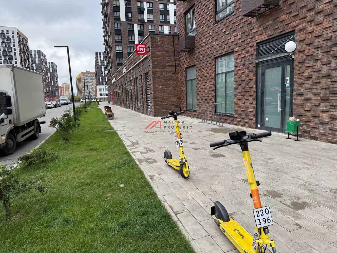 Продажа помещения с арендатором Самокат в ЖК Пригород Лесное 