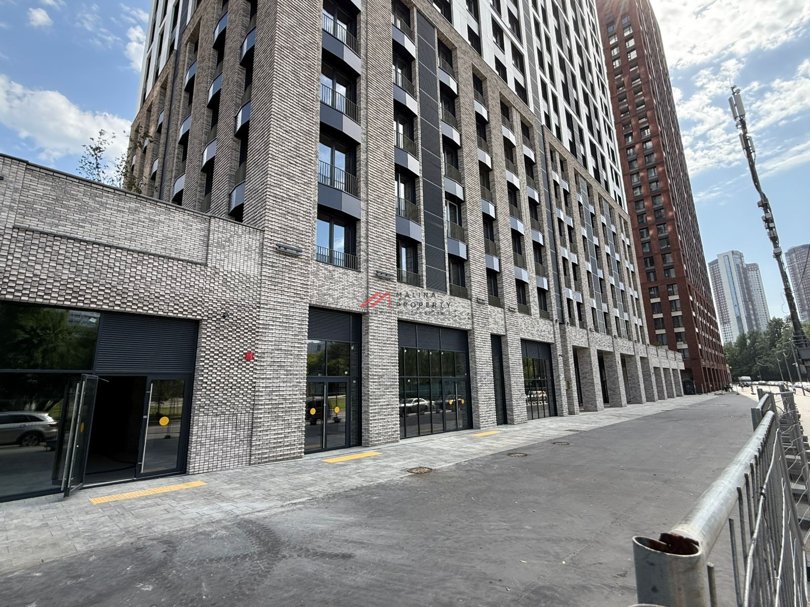 Аренда помещения в ЖК бизнес класса на 1-й линии.