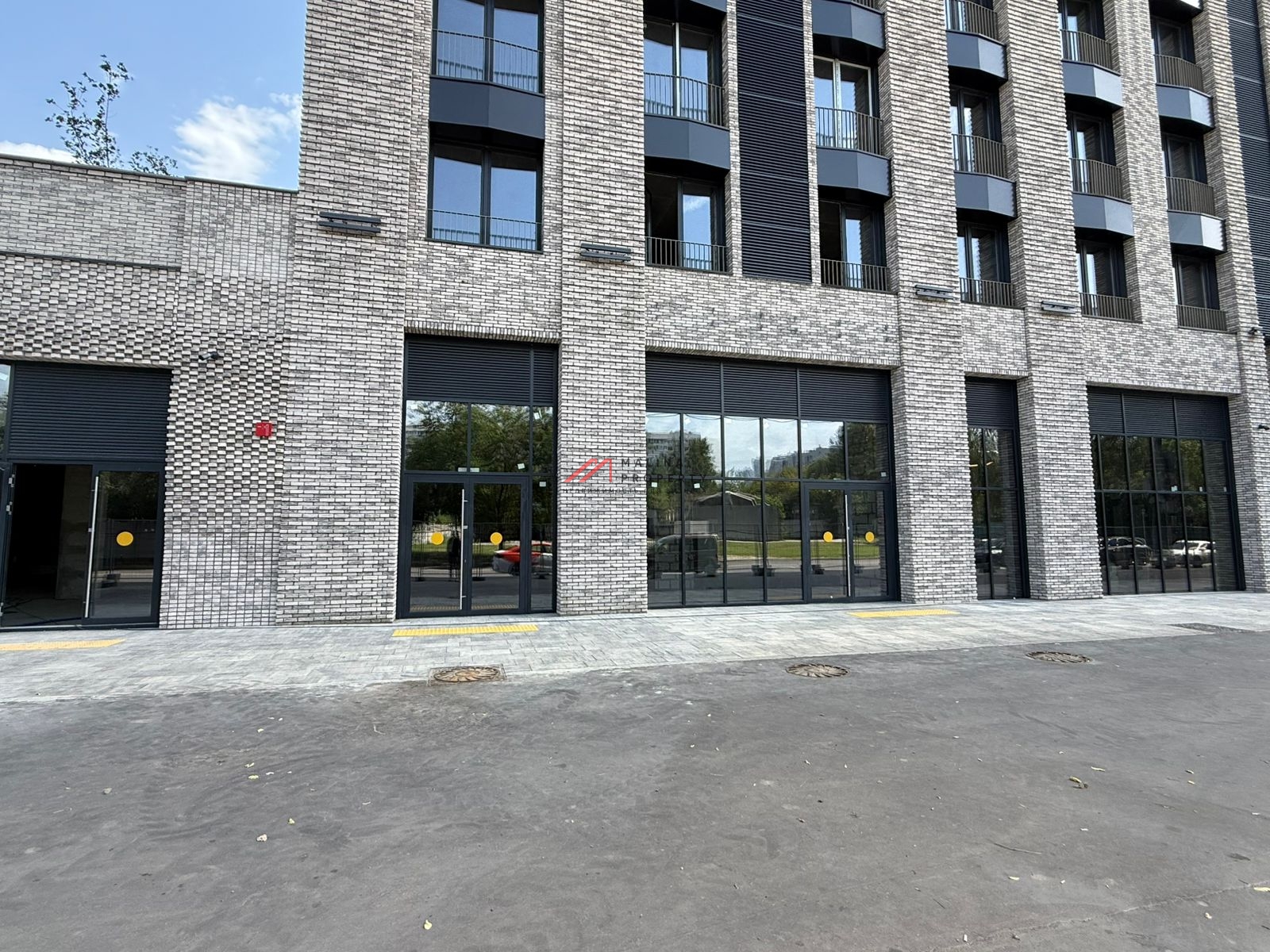 Аренда помещения в ЖК бизнес класса на 1-й линии.