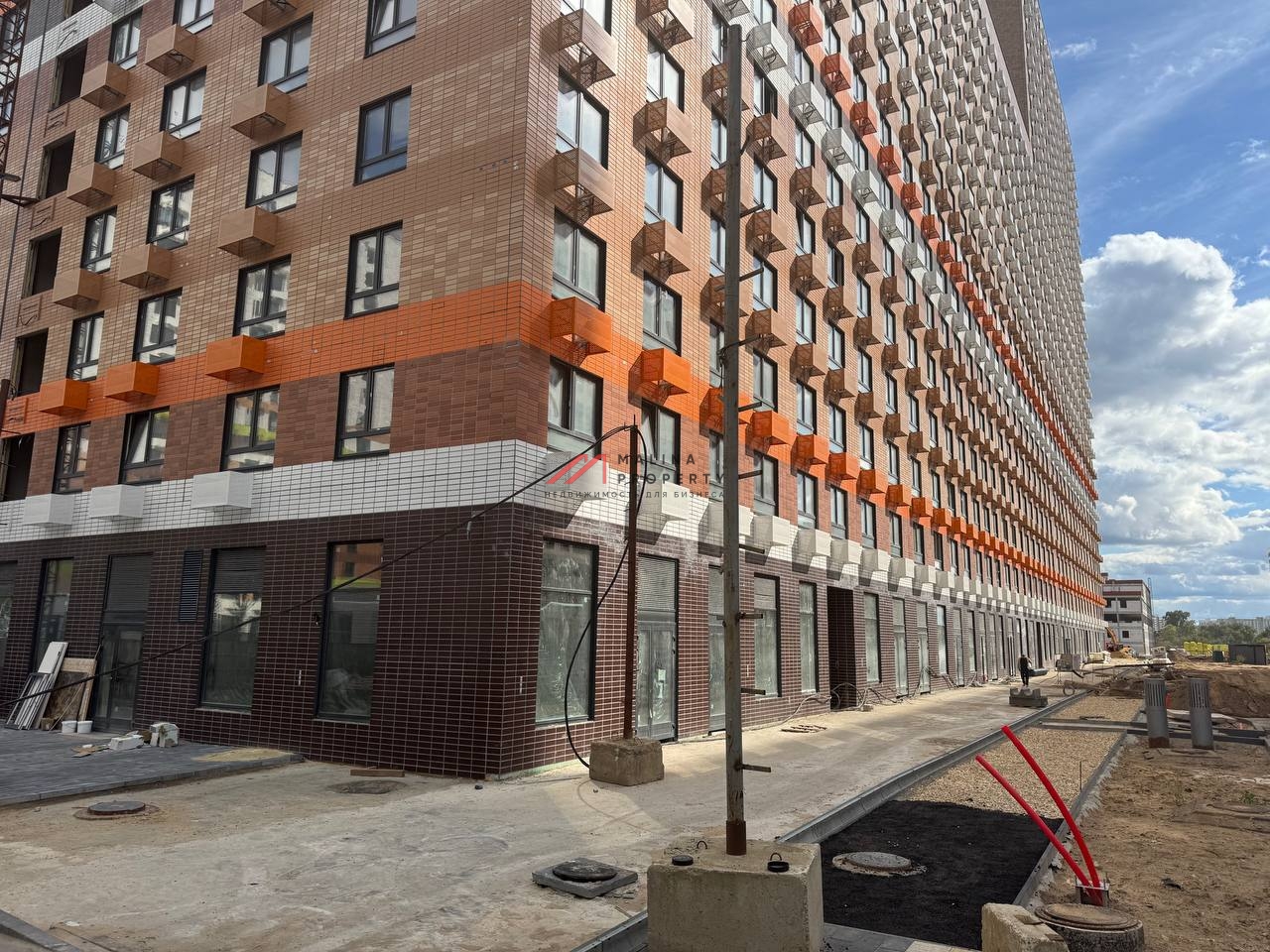 Продажа помещения в ЖК "Люблинский парк" с арендатором аптека