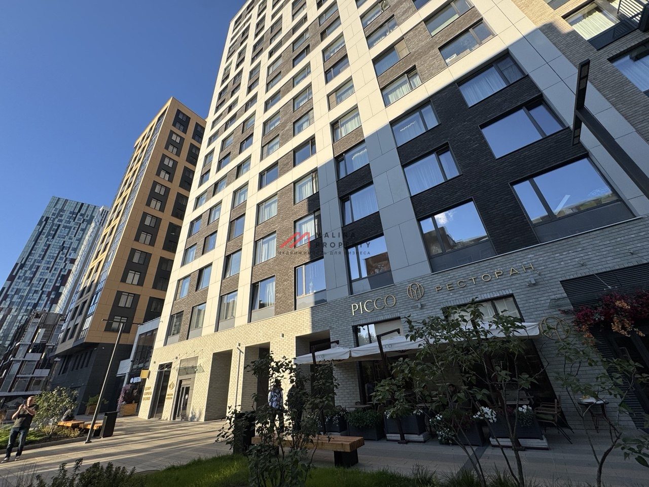 Продажа нежилого помещения в ЖК Хедлайнер