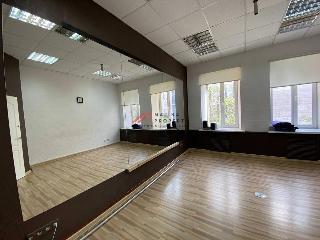 Продажа здания с арендаторами на Цветном бульваре