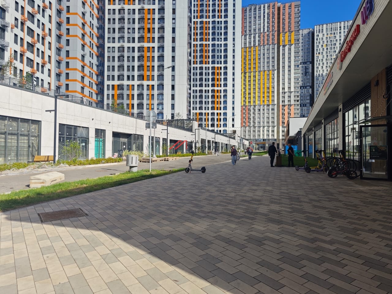 Продажа торгового помещения в ЖК "Спутник"