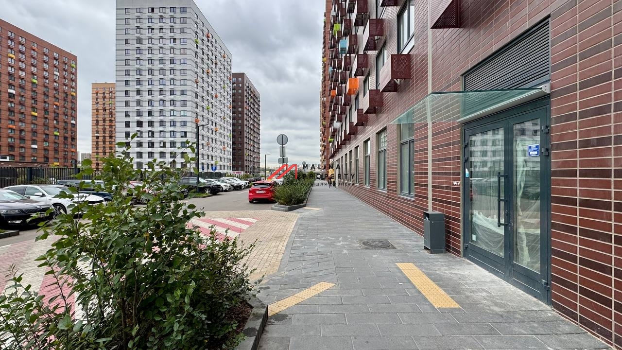 Продажа торгового помещения в ЖК "Бунинские луга"