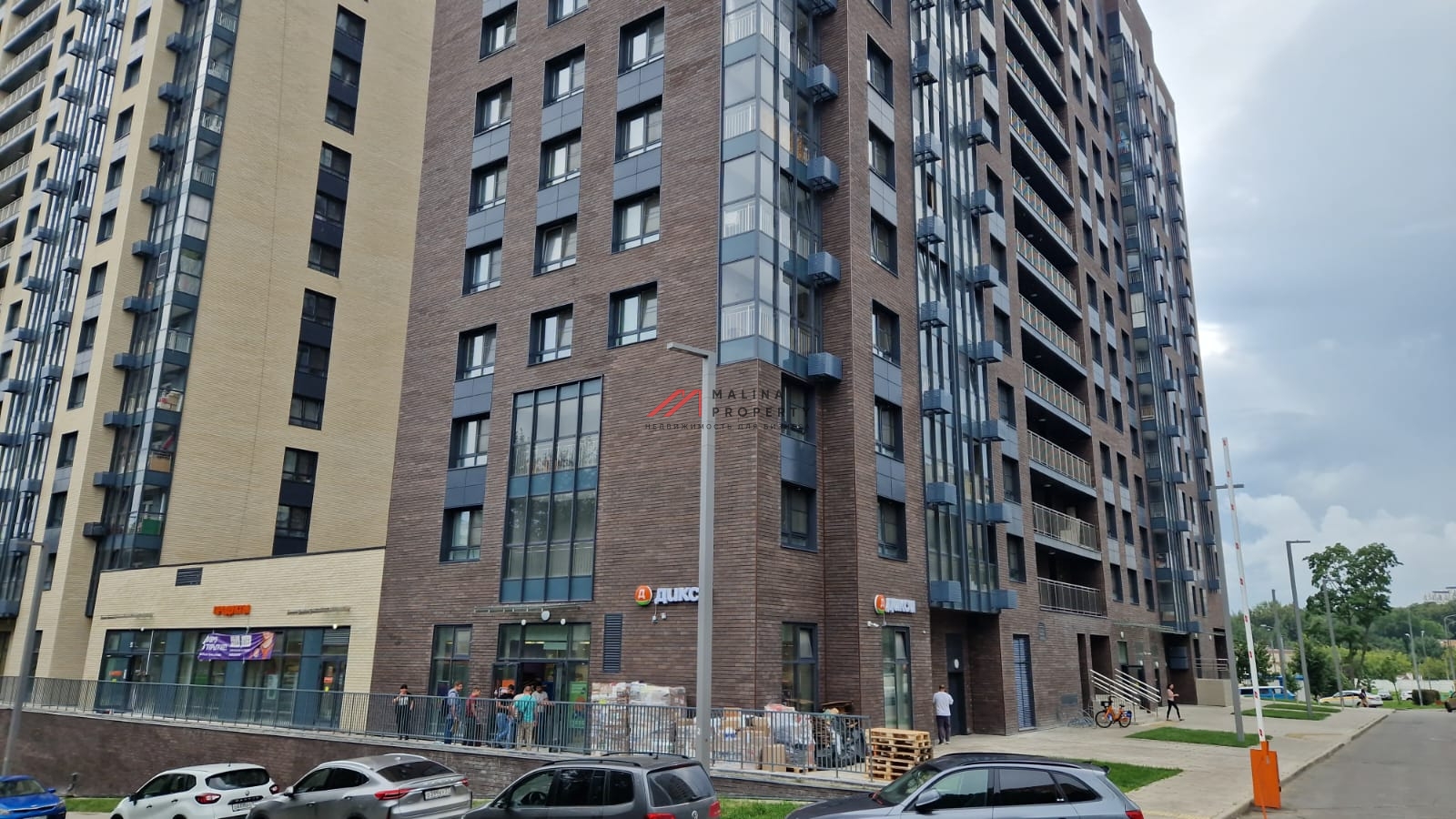 Продажа торгового помещения в новом доме 