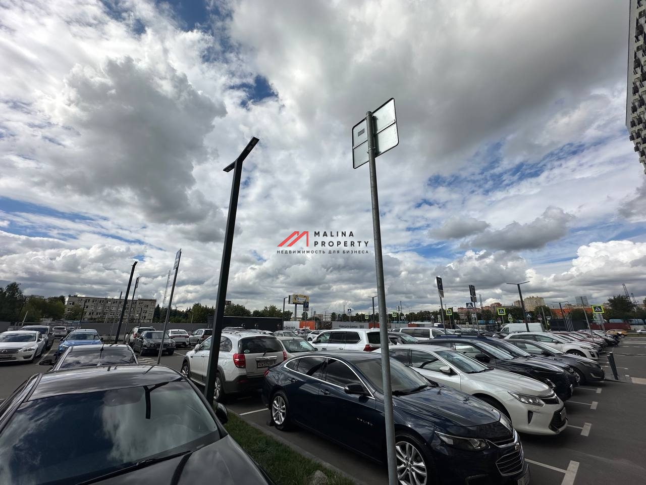 Аренда торгового помещения в ЖК "Белая дача"