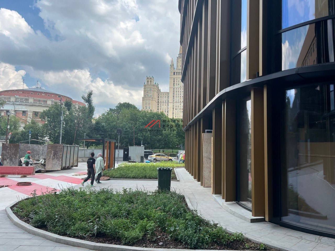 Продажа торгового помещения в премиум ЖК "Sky View" 