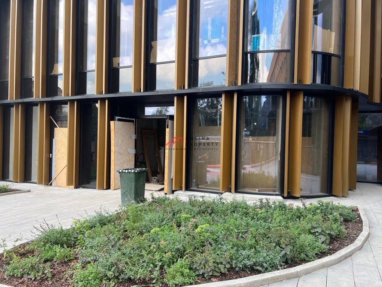 Продажа торгового помещения в премиум ЖК "Sky View" 