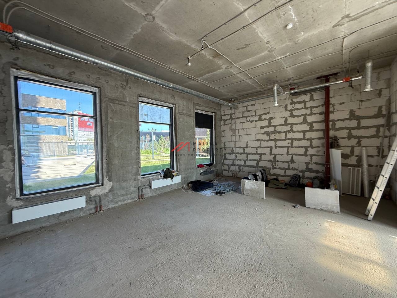 Помещение у метро  в  ЖК 1-й Дубровский с арендатором Ozon и Wildberries