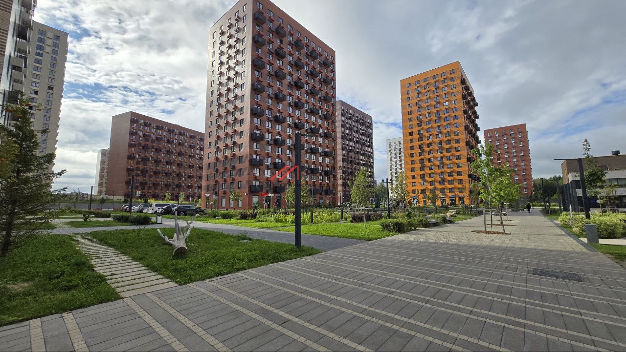 Продажа торгового помещения с арендатором в ЖК "Саларьево" 