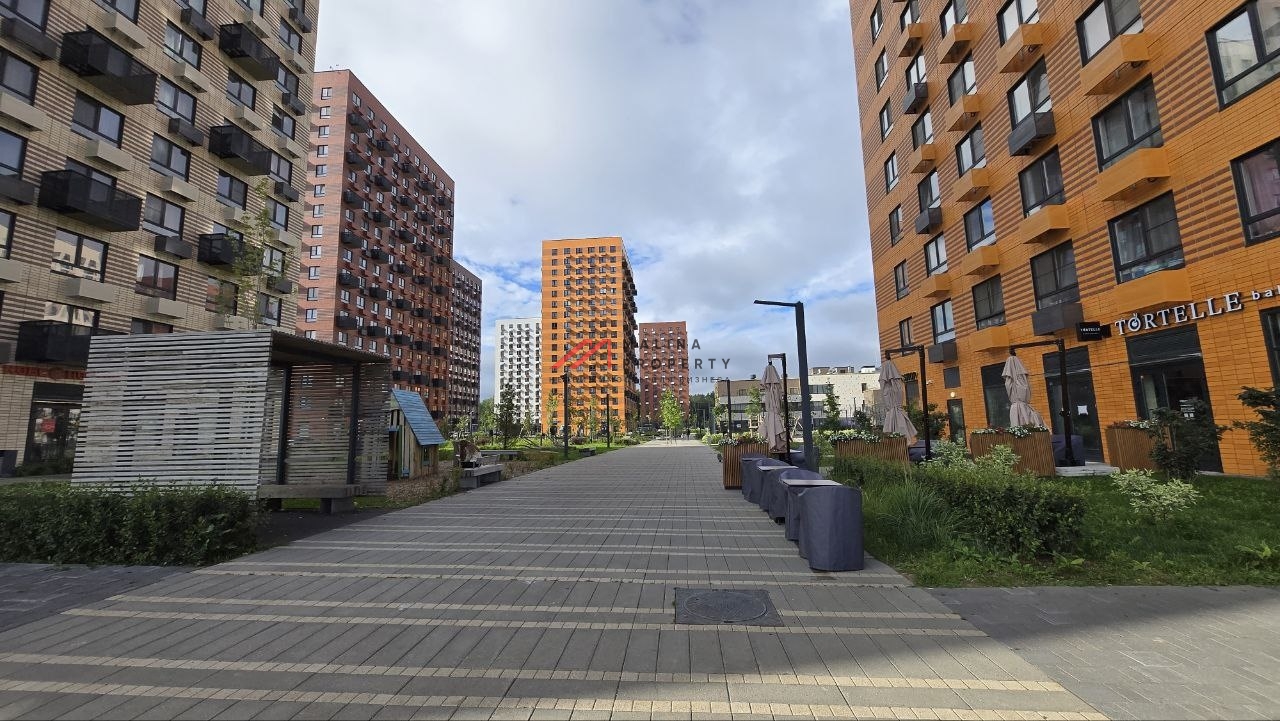 Продажа торгового помещения с арендатором в ЖК "Саларьево" 