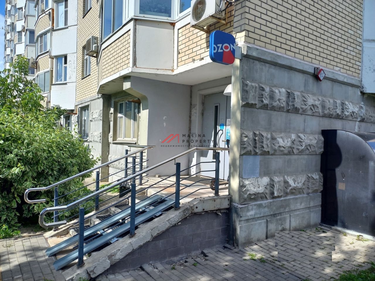 Продажа торгового помещения в ЖК "Головино" 