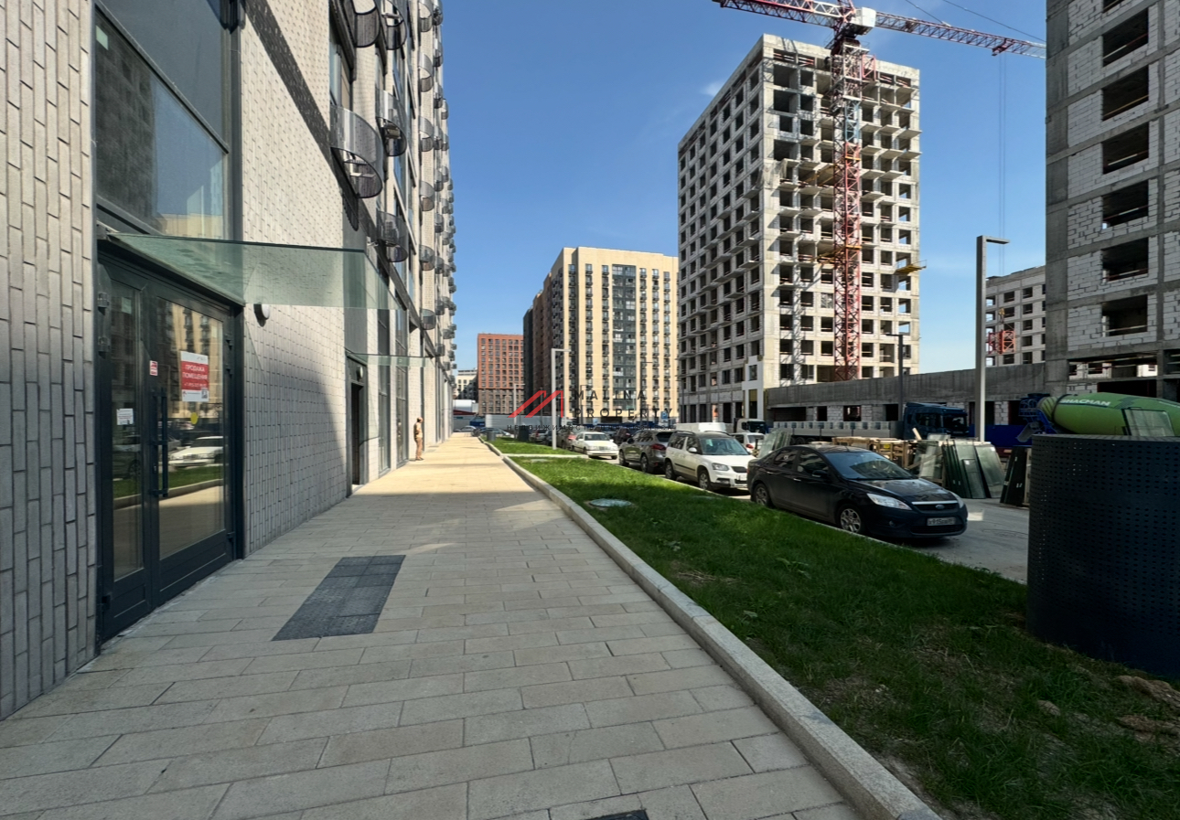 Продажа торгового помещения в новом доме