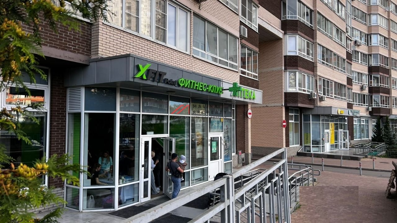 Продажа торгового помещения с арендатором в ЖК "Одинбург" 