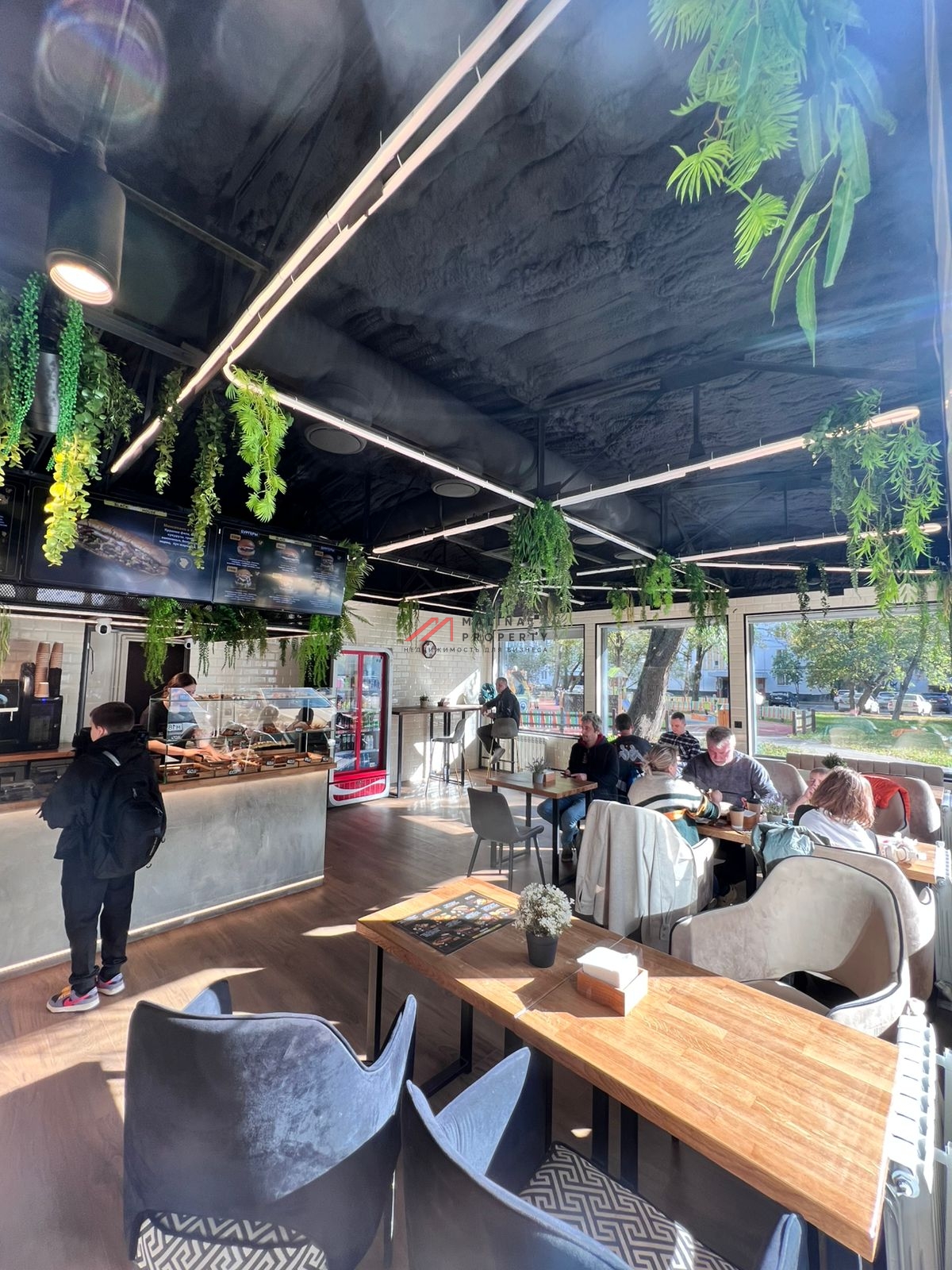 Продажа торгового здания с арендаторами 