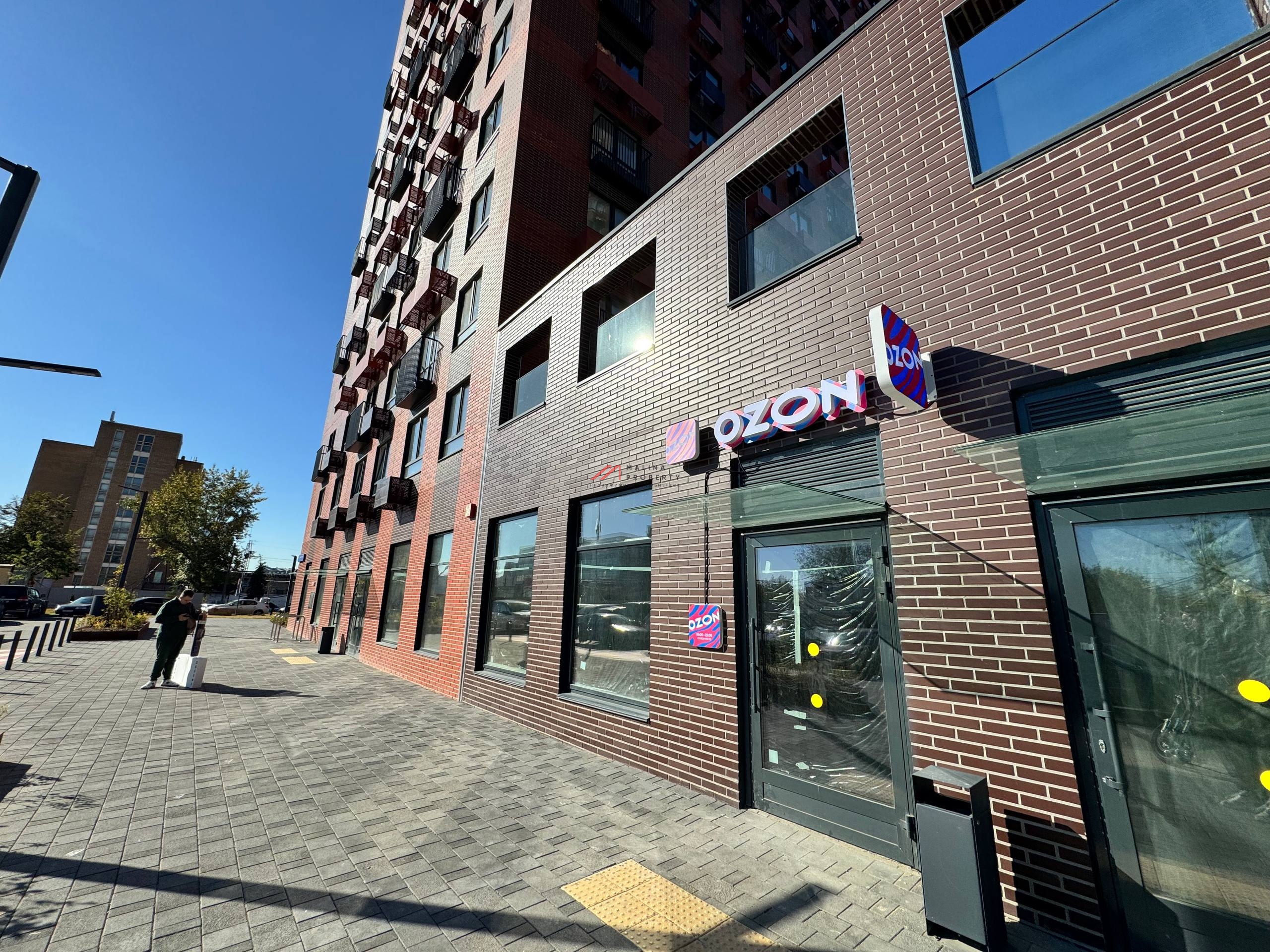 Помещение у метро  в  ЖК 1-й Дубровский с арендатором Ozon и Wildberries