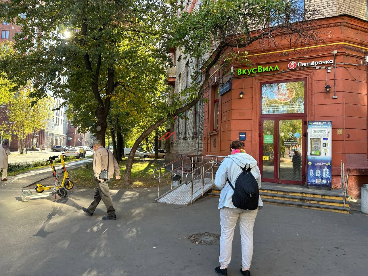 Продажа помещения с магазином "ВкусВилл"