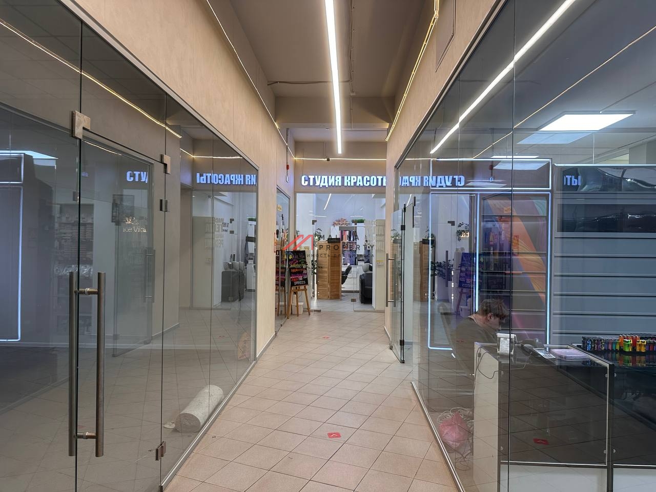 Продажа торгового помещения с супермаркетом Дикси