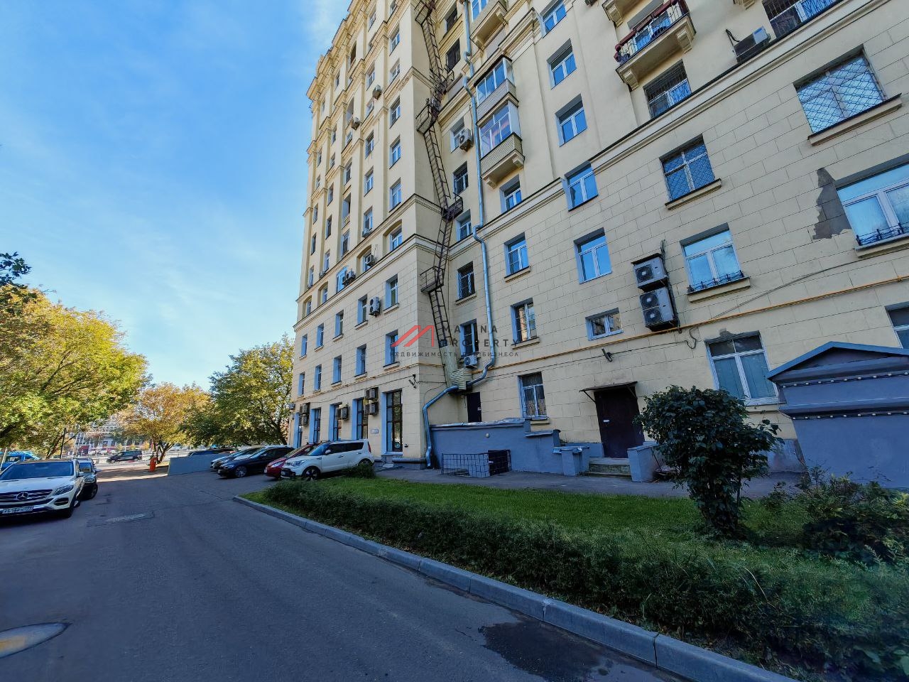 Продажа торгового помещения на Бережковской набережной