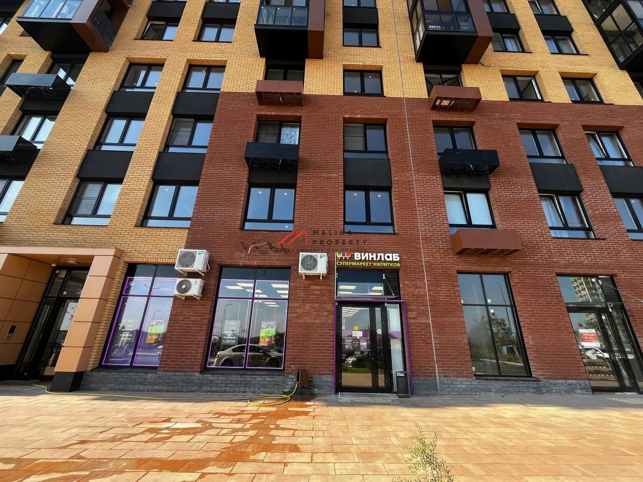 Продажа помещения с магазином Винлаб в ЖК "Остафьево" 