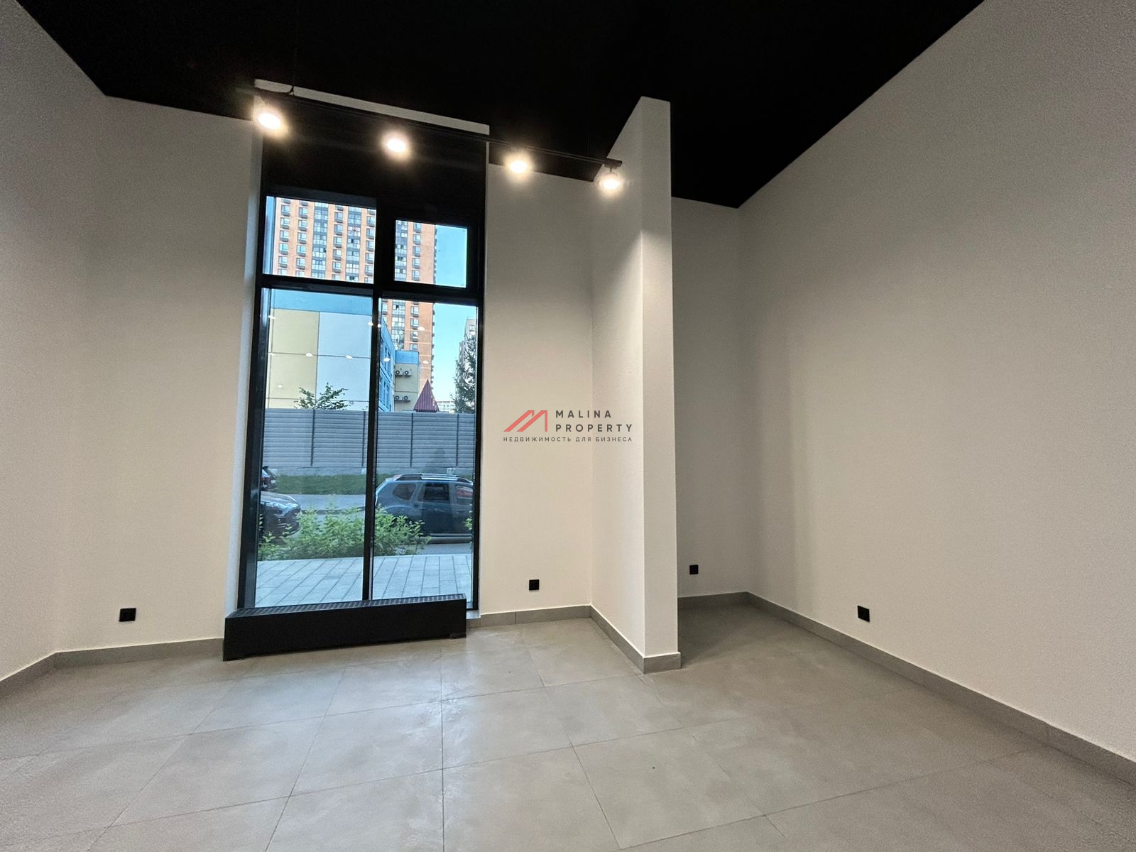 Продажа нежилого помещения на Сиреневом бульваре