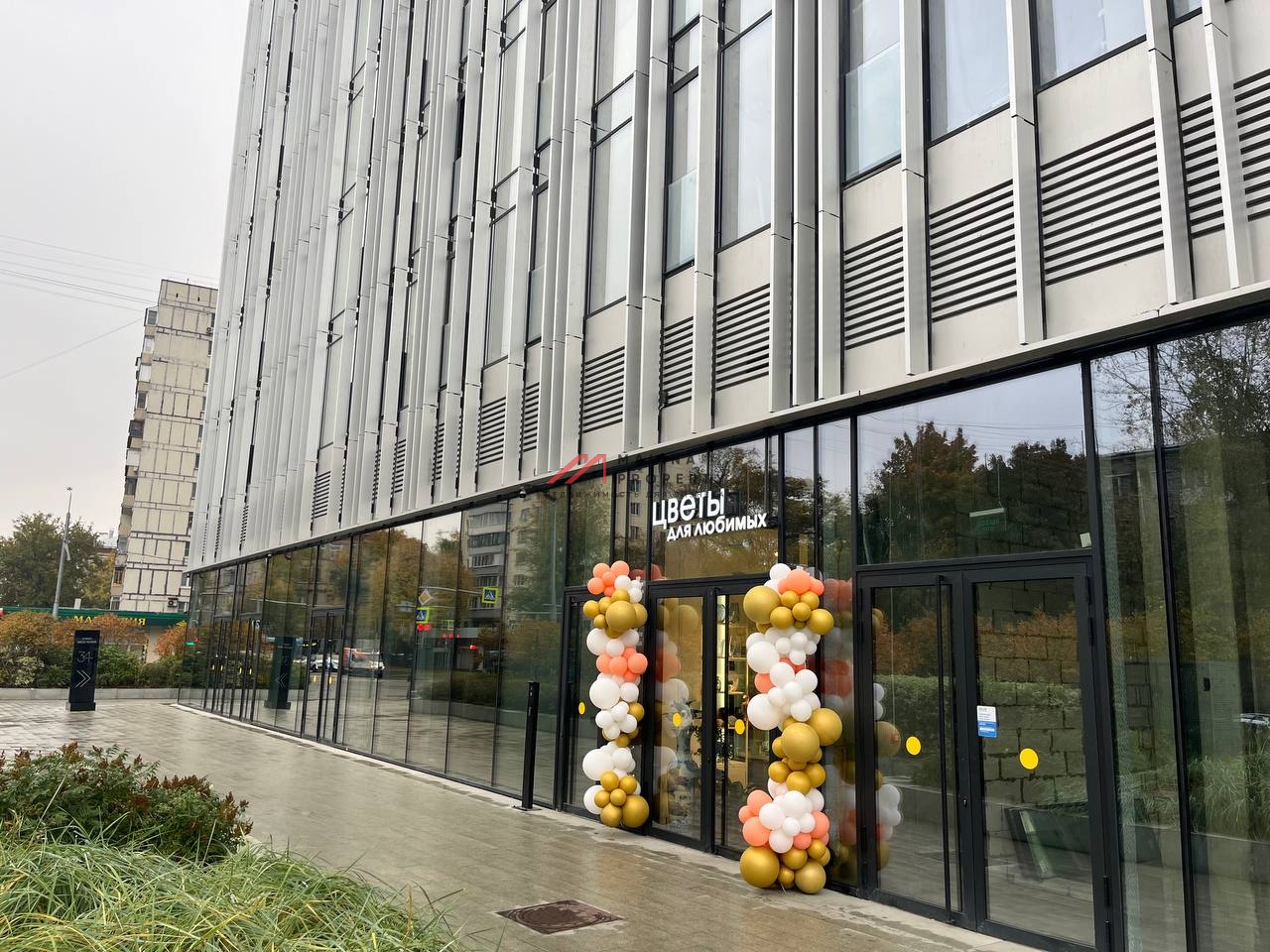 Продажа помещения с арендатором цветы в ЖК "Symphony34" 