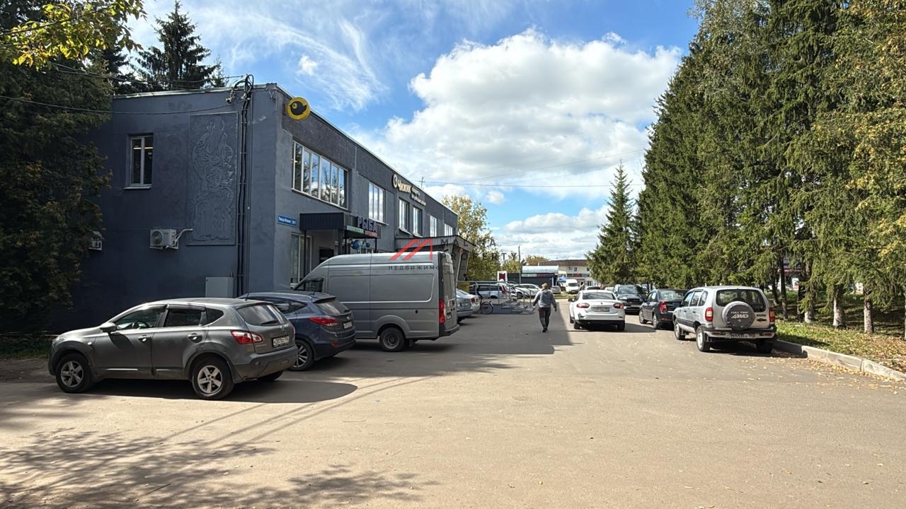 Торговое здание с якорным арендатором Чижик в Чеховском районе