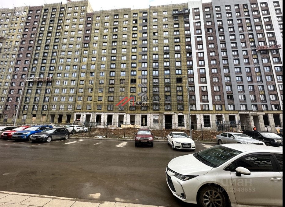 Продажа торгового помещения в ЖК "Эко Бунино"