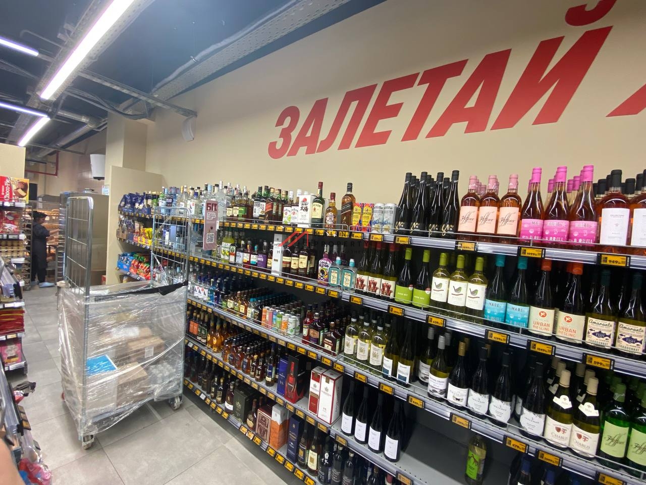 Продажа помещения с магазином "Пятерочка. На лету" 