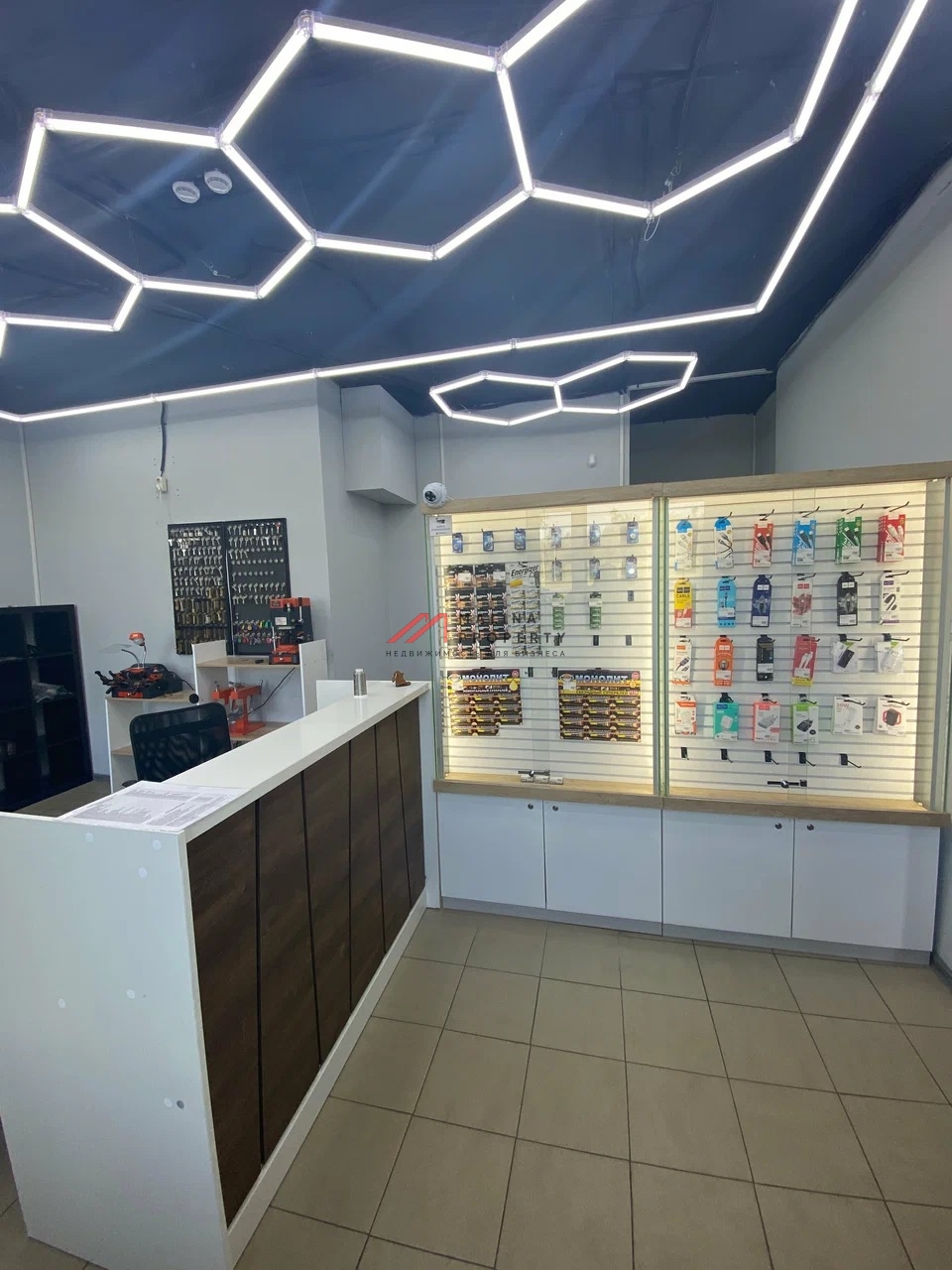 Продажа торгового помещения с арендаторами в ЖК "Некрасовка"