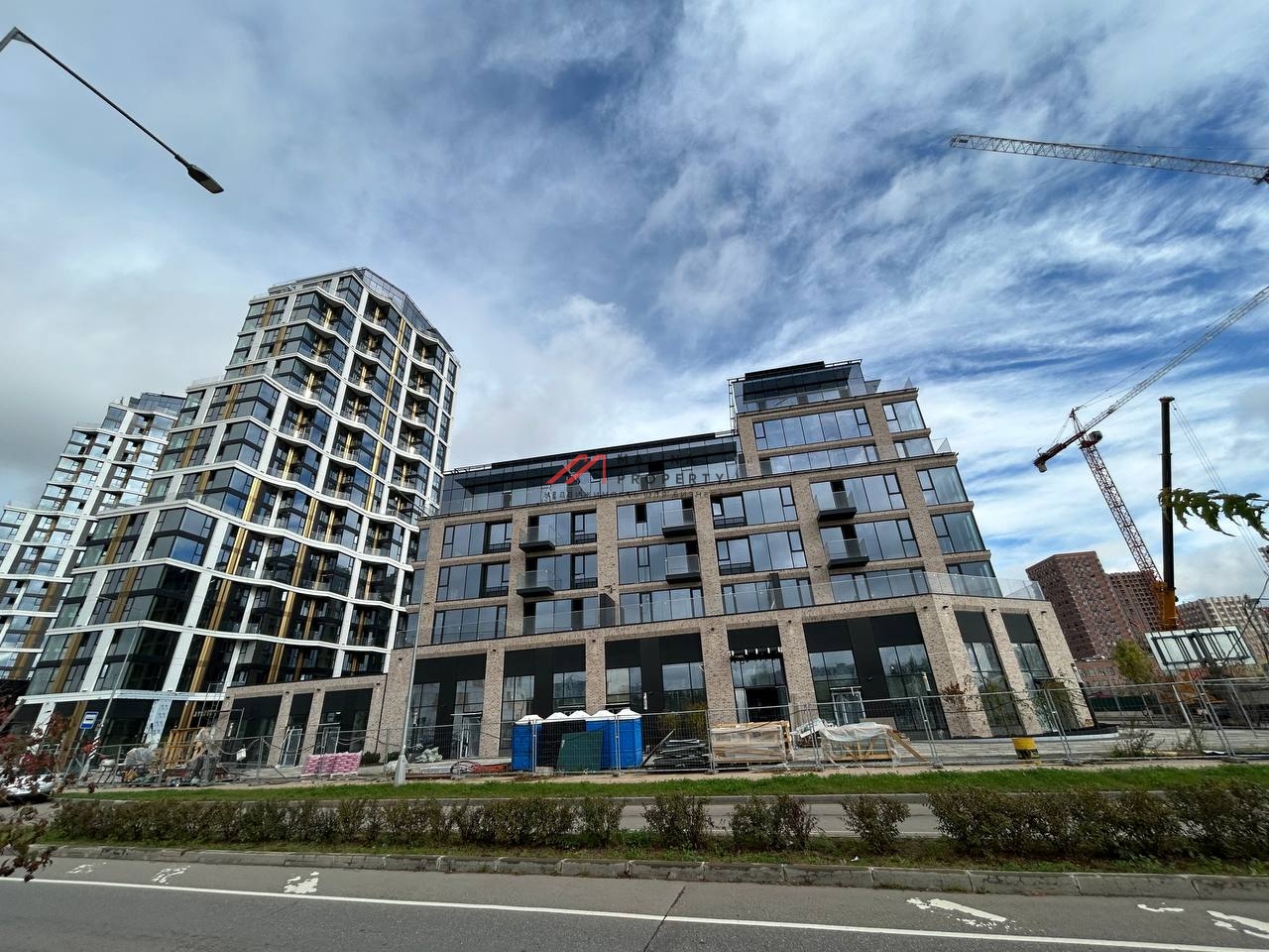 Продажа торгового помещения в ЖК Примавера 