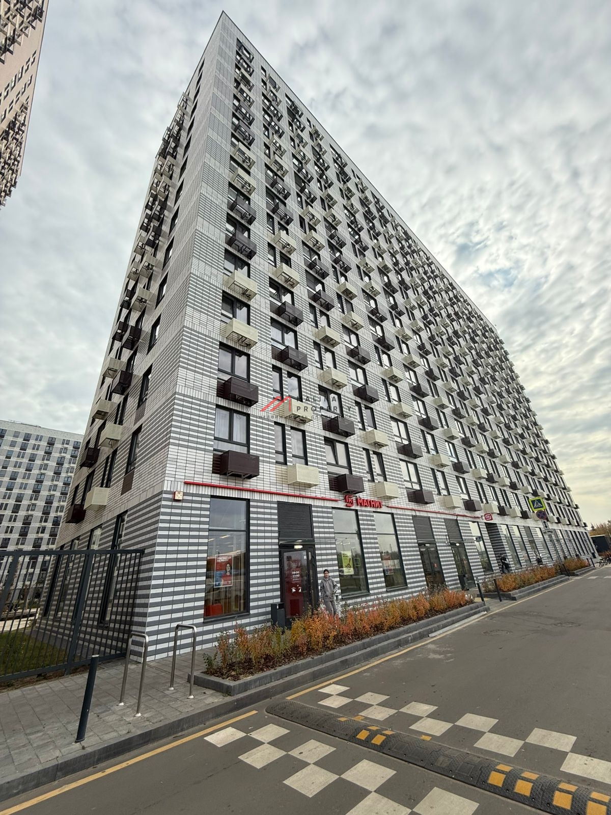 Продажа помещения с магазином Магнит в ЖК "Белая Дача Парк"