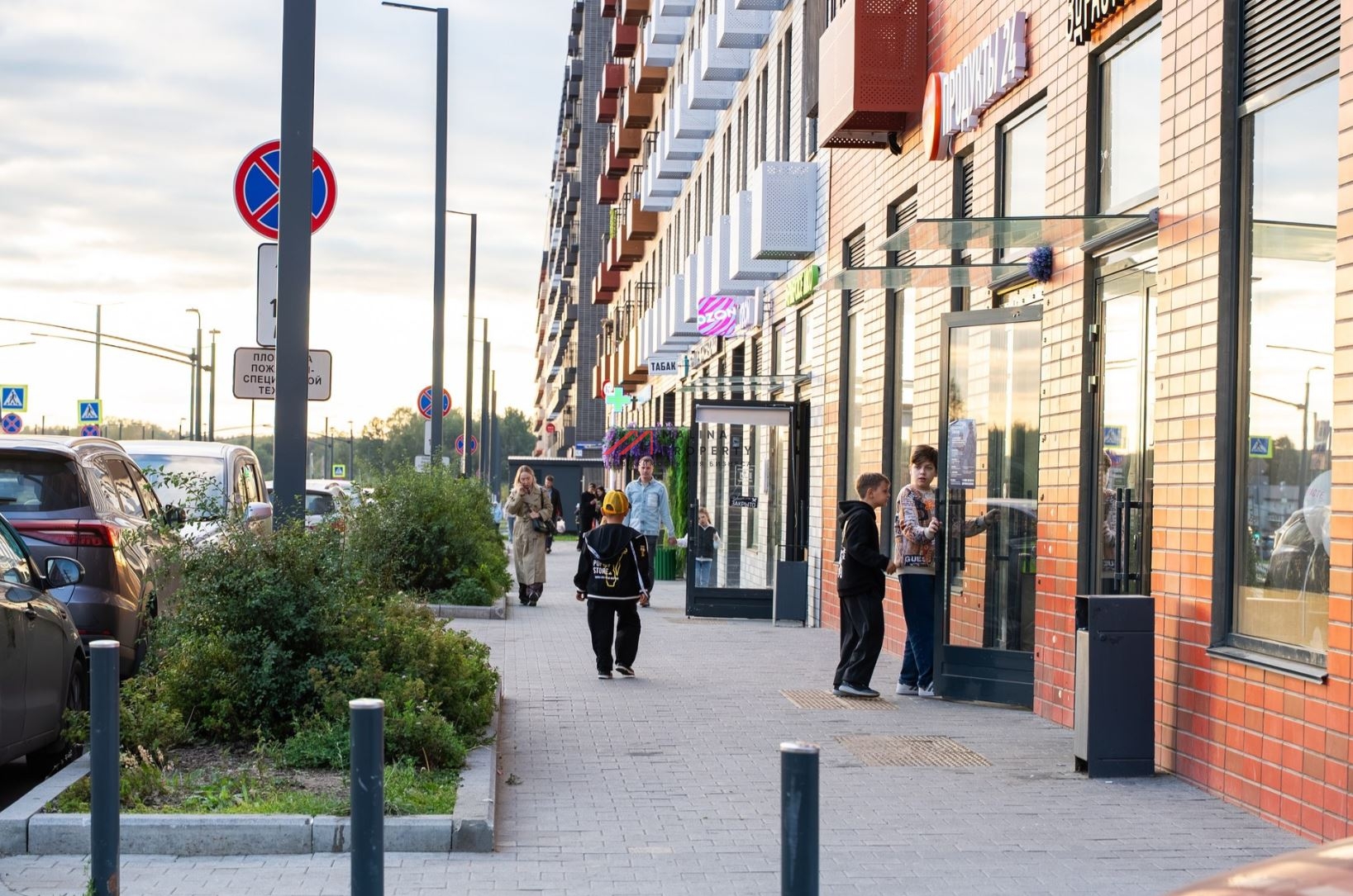 Продажа помещения в ЖК "Середневский лес" с аптекой "Здравсити"