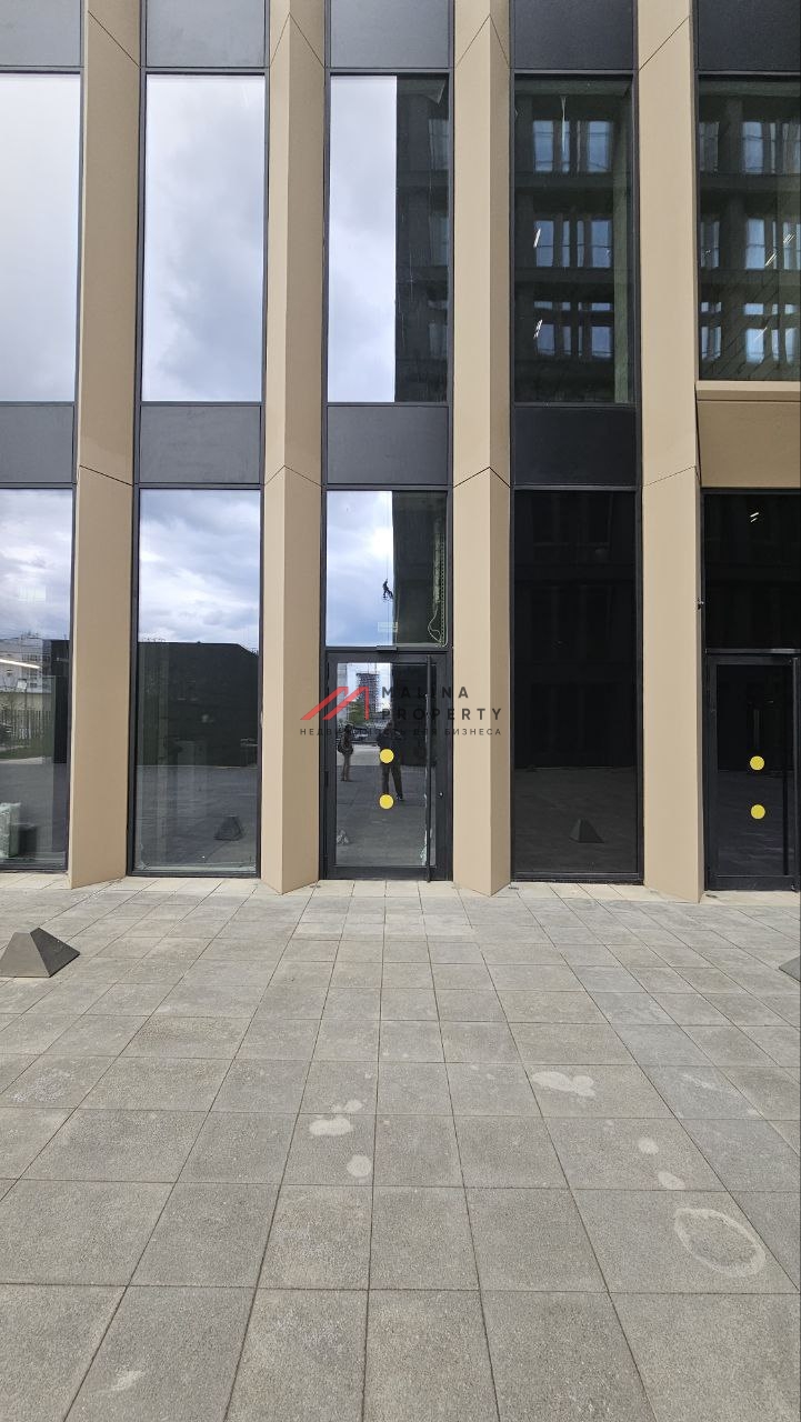 Продажа торгового помещения в БЦ "Stone Towers"