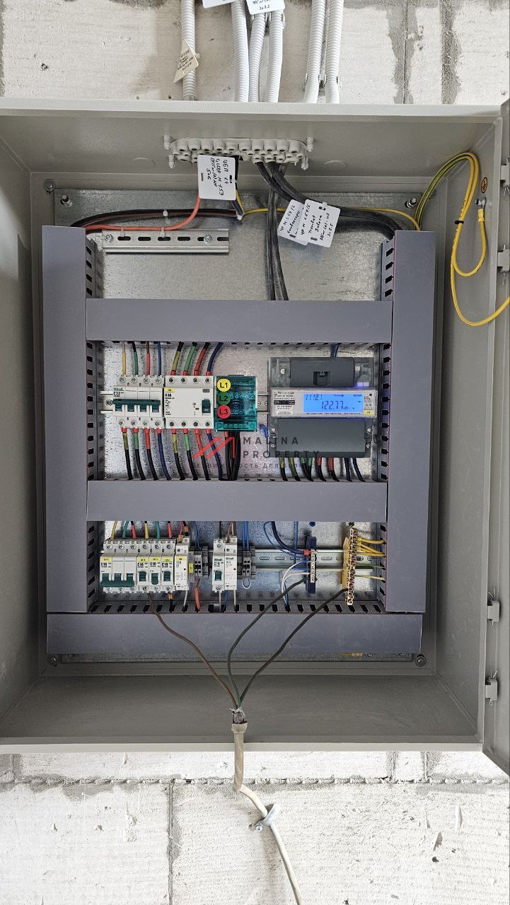 Продажа торгового помещения в БЦ "Stone Towers"