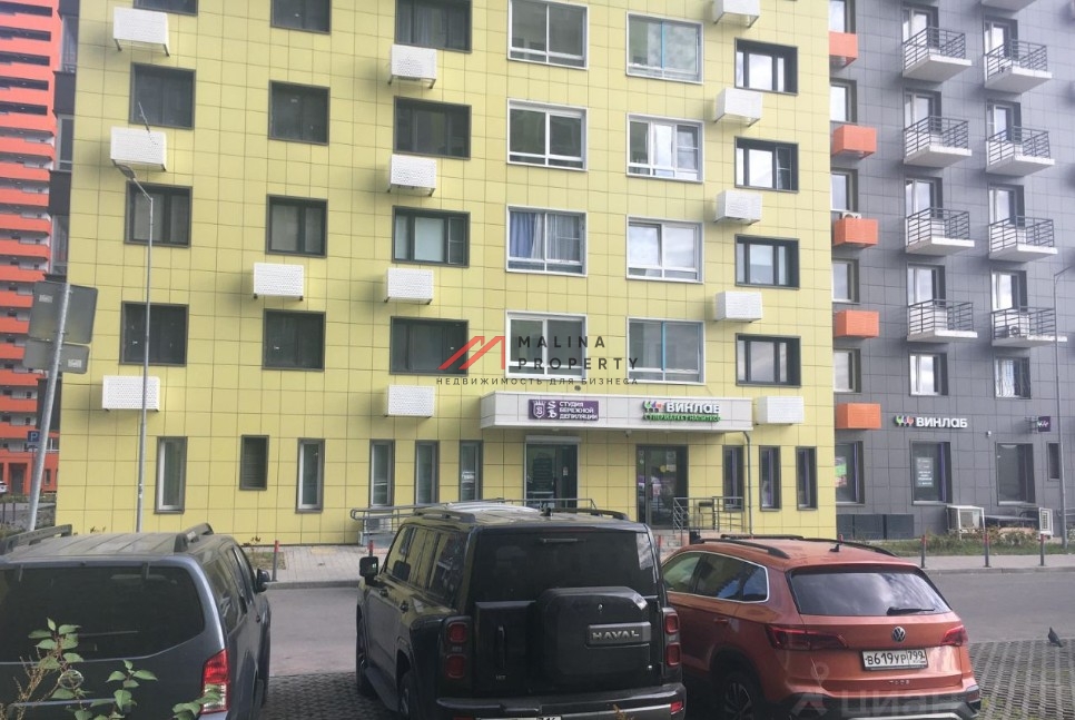 Продажа торгового помещения с арендатором Винлаб