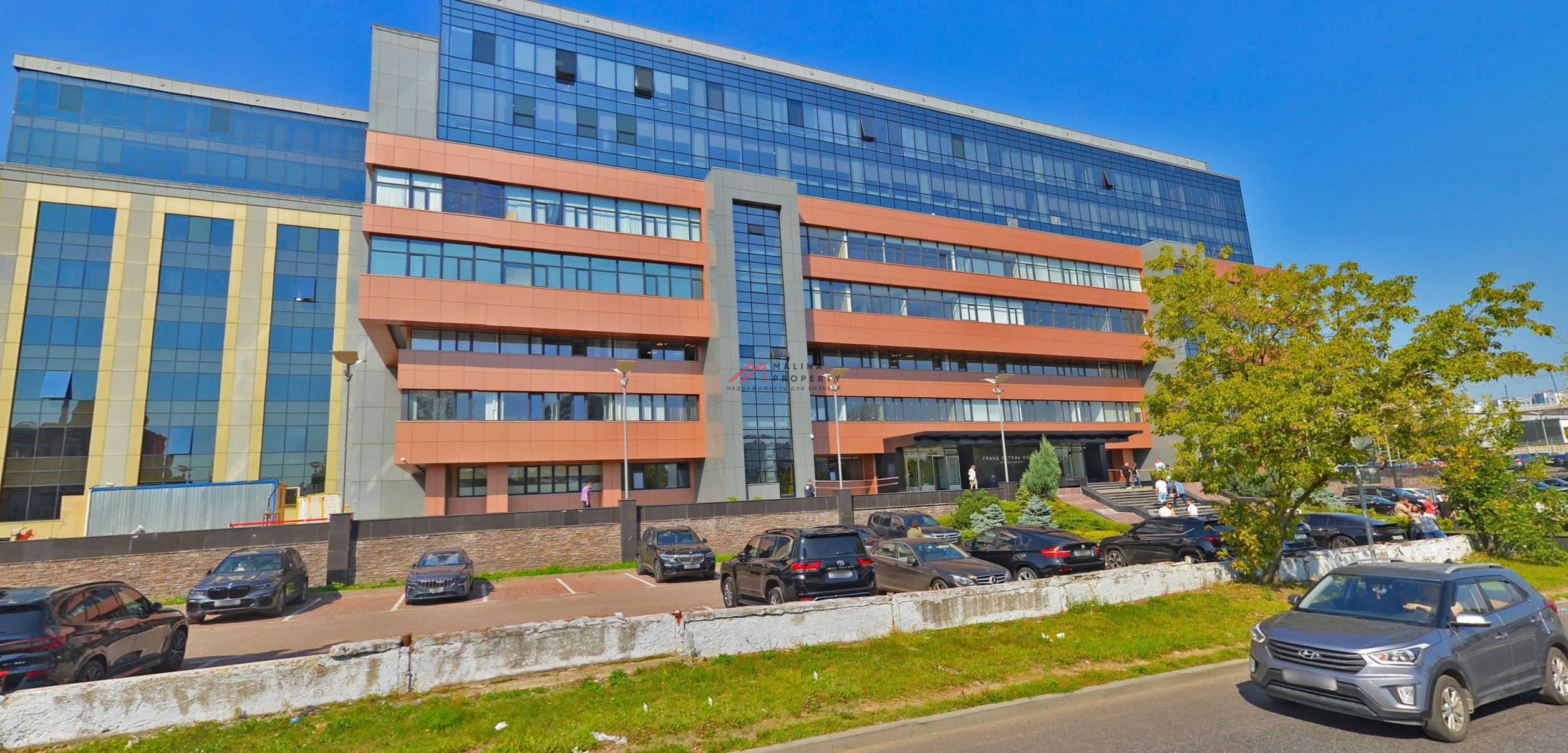 Продажа торгового помещения в бизнес центре «Grand Setun Plaza»