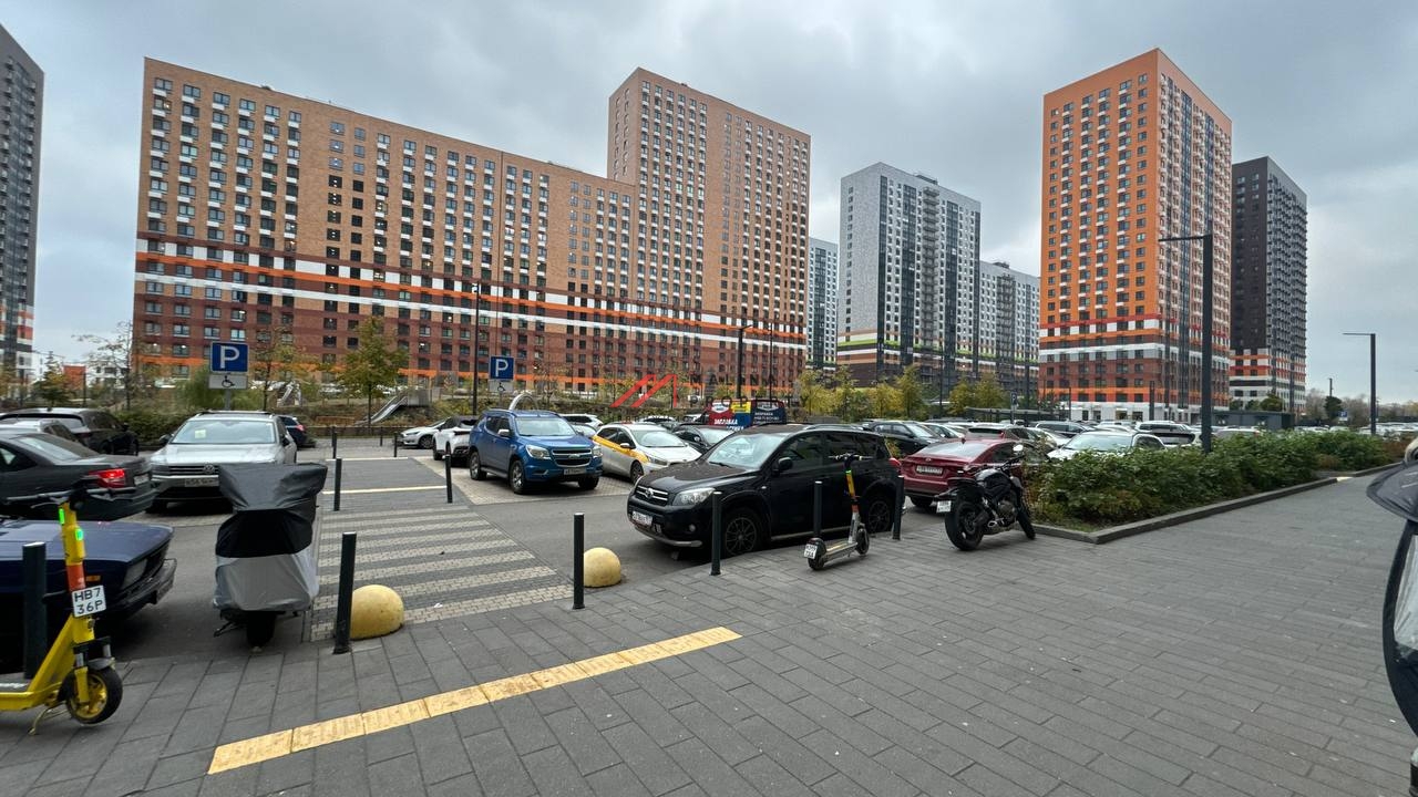 Продажа помещения в ЖК "Люблинский парк" с арендатором аптека